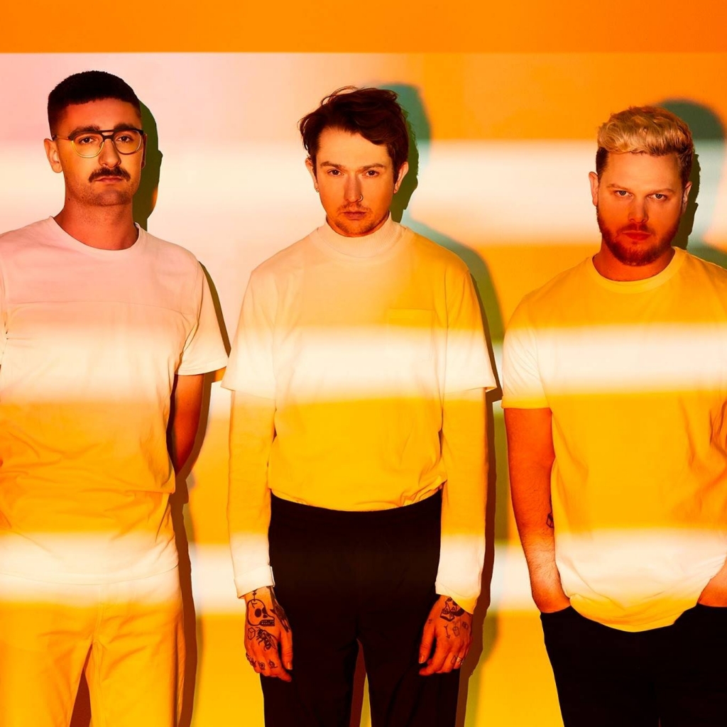 Alt J