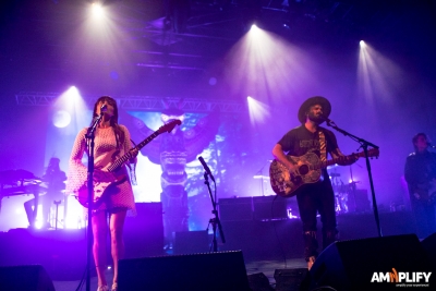 Angus and Julia Stone