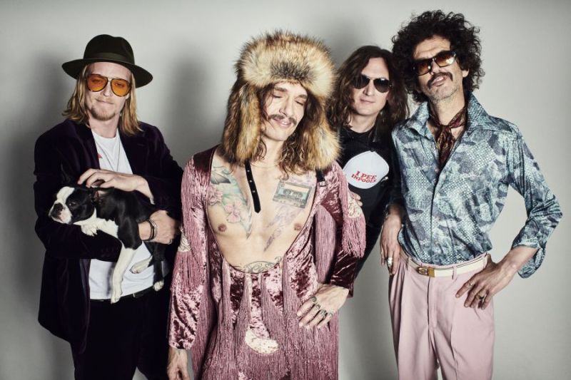 THE DARKNESS // Photo Credit: Simon Emmett