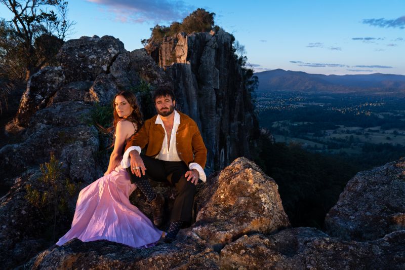 ANGUS & JULIA STONE