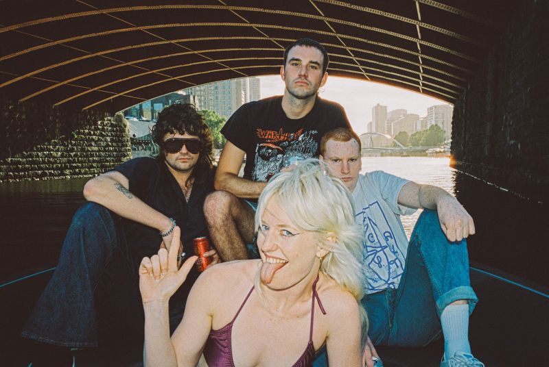 Amyl and the Sniffers