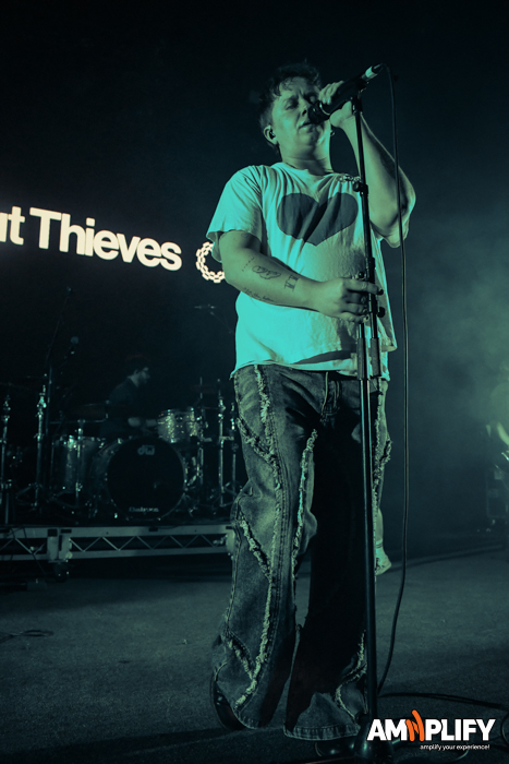 NOTHING BUT THIEVES NOTHING BUT THIEVES