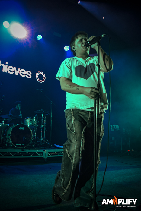 NOTHING BUT THIEVES NOTHING BUT THIEVES